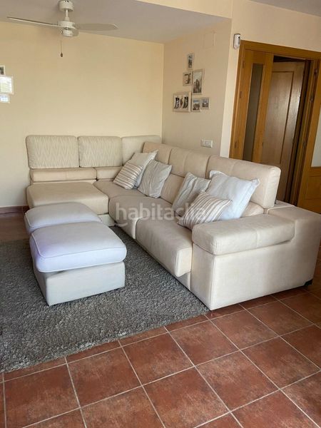 Foto 7b1cef2a-2bc7-46dc-bd13-7611cd3e1a84. Casa aparellada amb aparcament piscina a Méntrida