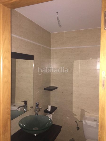 Foto 8d5afd56-50b7-45f1-94f5-5af3c3b99171. Casa aparellada amb aparcament piscina a Méntrida