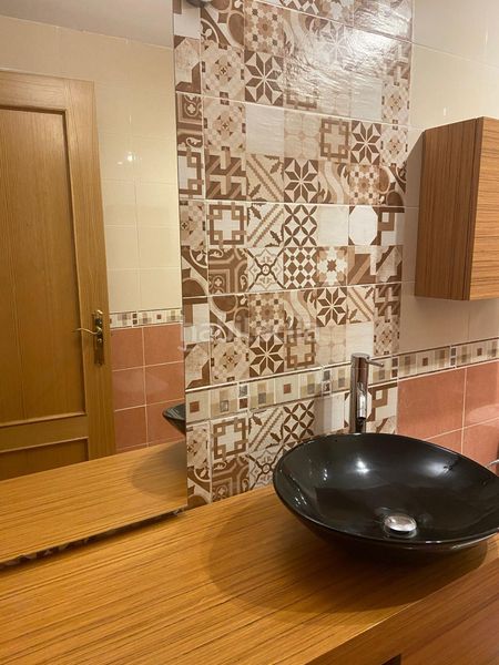 Foto 91db7742-681b-4582-96e8-acb8a3b04f28. Casa aparellada amb aparcament piscina a Méntrida