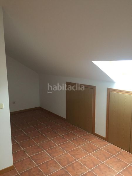 Foto 9b1954fe-e8ba-483d-8fc4-62f5ea213b74. Casa aparellada amb aparcament piscina a Méntrida