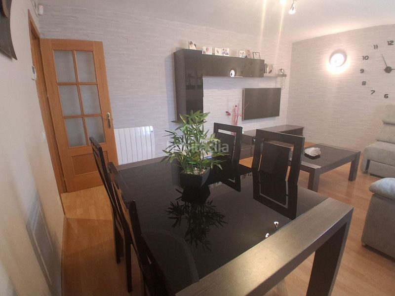 Foto 13e585e0-2681-48a1-aad2-51dc8f8051e5. Pis amb calefacció aparcament a Cedillo del Condado