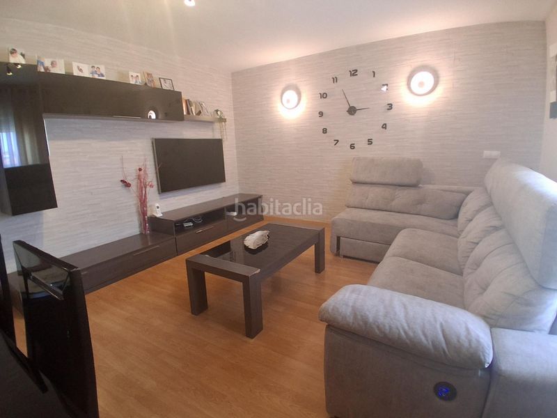 Foto f2e42307-2504-4ed1-b12c-81679eca1894. Pis amb calefacció aparcament a Cedillo del Condado