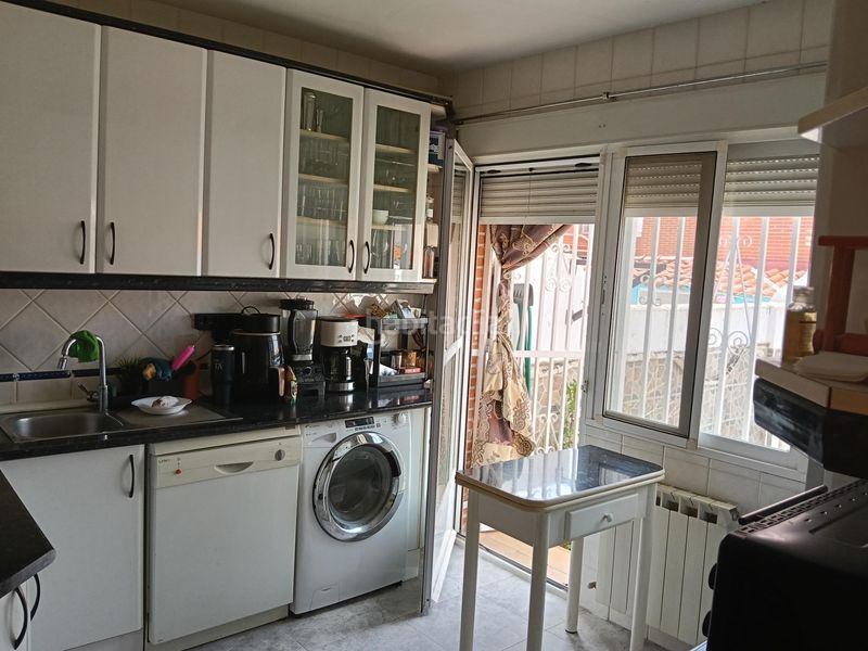 Foto 0c413eac-8703-4405-8785-63fc9a7d0e8c. Casa adossada amb calefacció a Cedillo del Condado