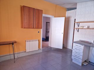 Maison à Centro. Aoc vende en el centro de mostoles, casa en primera planta para