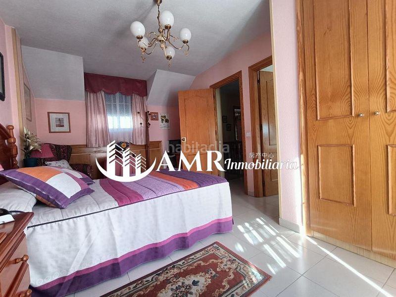 Foto 906a5028-e776-4dd9-a402-83bdb0ace669. Casa adossada amb calefacció aparcament a Las Américas Parla