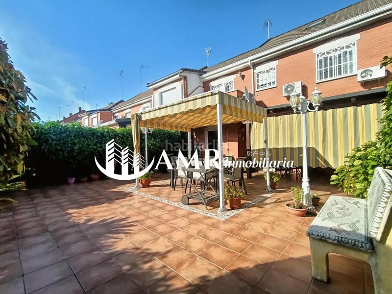 Foto edd1bf02-0e06-490e-8933-7230f1c1c2db. Casa adossada amb calefacció aparcament a Las Américas Parla