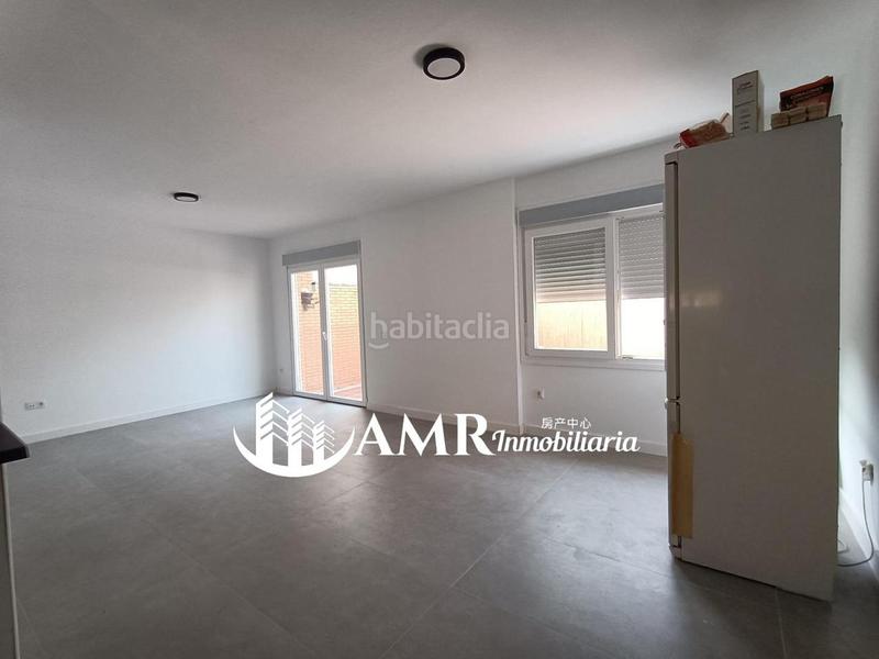 Foto 38b9c794-9f93-4315-a7aa-6d4800cc03db. Semi detached house with heating parking in Yuncos