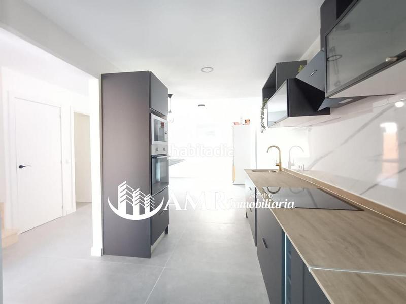 Foto 44313472-4b7d-436d-9973-fe4eab367ca1. Semi detached house with heating parking in Yuncos