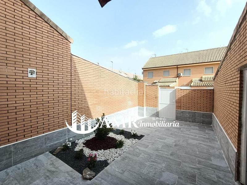 Foto 6991b612-030d-4226-b06a-e14d4650cd2f. Semi detached house with heating parking in Yuncos