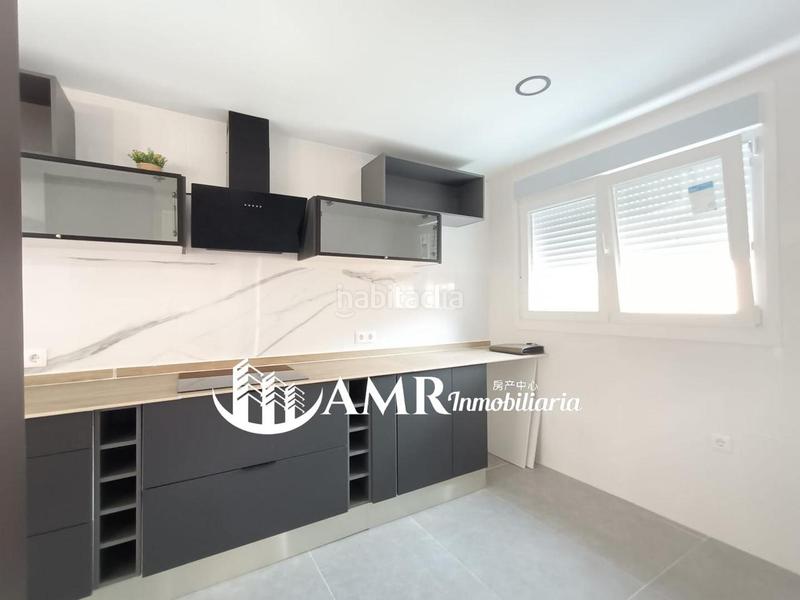 Foto f51f54c6-1a18-4399-a537-317d2bd7195a. Semi detached house with heating parking in Yuncos