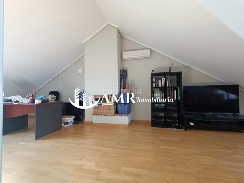 Foto 116c82be-76b6-478d-80bb-4cd5ffc54f72. Semi detached house with heating parking pool in Hispanoamérica-Comunidades Valdemoro