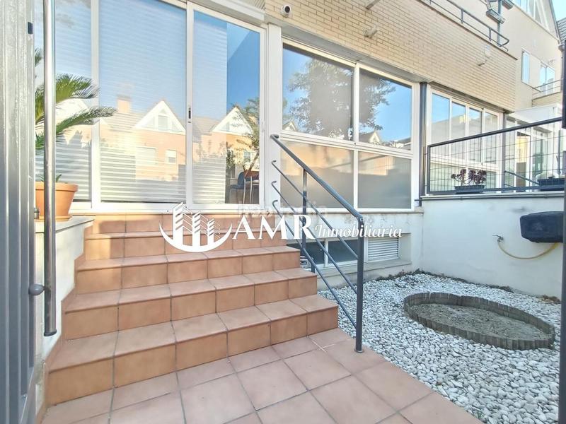 Foto 63d8ed41-f868-40a4-abc0-8f41a9e2eb49. Semi detached house with heating parking pool in Hispanoamérica-Comunidades Valdemoro