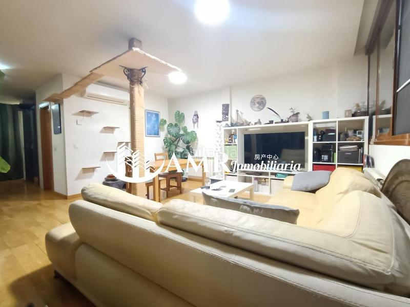 Foto 06e81d79-270b-4068-9df2-10e18eec1d5d. Penthouse with heating parking in Centro Parla