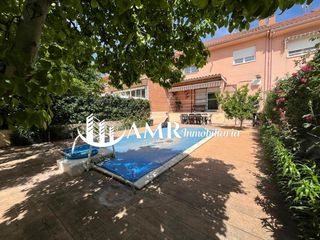 Semi detached house in Casarrubuelos