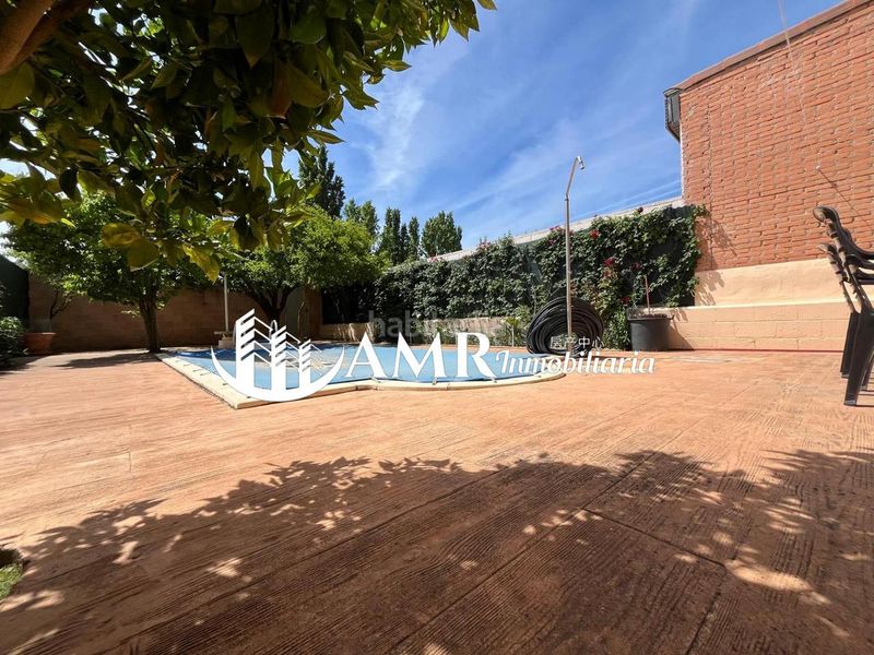 Foto 140a9269-f7b6-48d1-a8b9-485f9c5211a3. Casa adossada amb calefacció aparcament piscina a Casarrubuelos