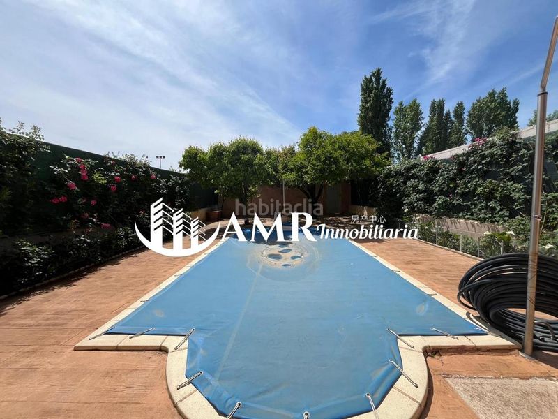 Foto 5ccfe6f5-f4f6-419d-90b7-c5785c04c1d4. Casa adossada amb calefacció aparcament piscina a Casarrubuelos