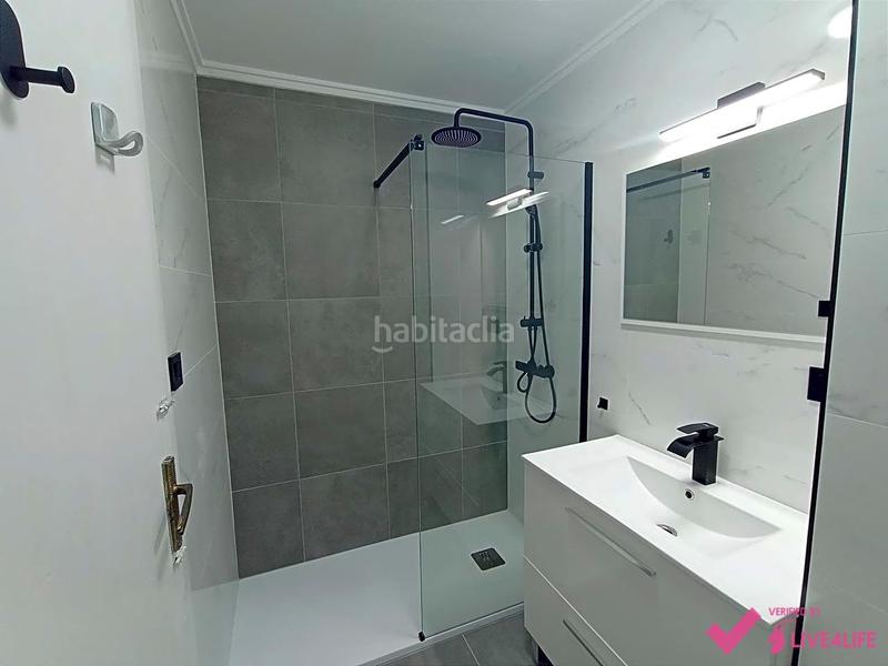 Foto bdb123c1-576a-4c1b-a4f2-c8b365e1a292. Alquiler piso  en calle de borriol 7 en Aiora Valencia