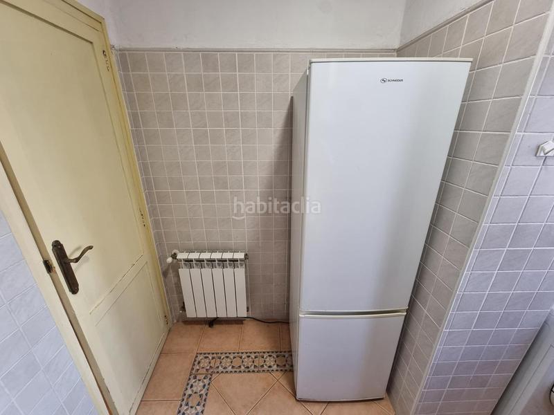 Foto 3cd70282-e40c-4322-8524-026cb849b056. Alquiler piso  carrer monduver curso 2526 en Barrio Benicalap Valencia