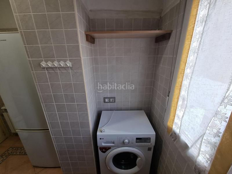 Foto 4ff78299-8d73-4d19-b583-7f807bb5fd01. Alquiler piso  carrer monduver curso 2526 en Barrio Benicalap Valencia