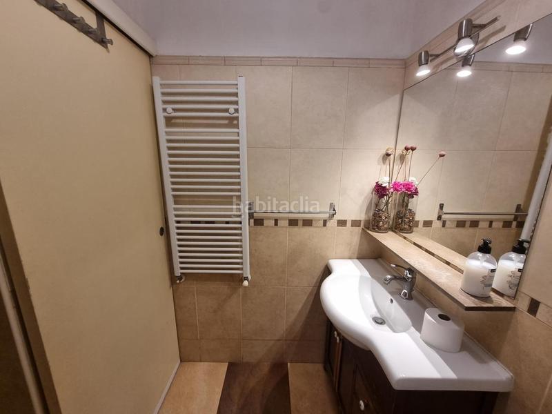 Foto f5e74beb-708f-435f-9ffc-35b77a0dcbf1. Alquiler piso  carrer monduver curso 2526 en Barrio Benicalap Valencia