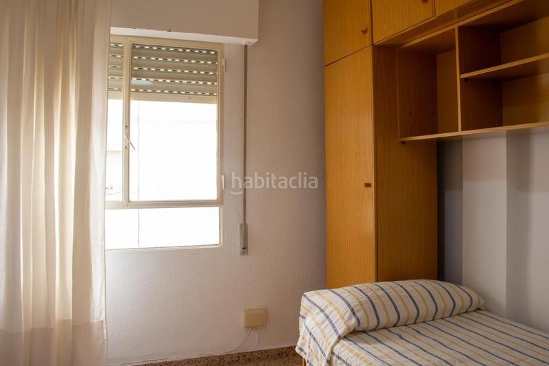 Foto aff54d27-27da-4fb3-9938-728cd5514c68. Alquiler piso en Ciutat Jardí Valencia