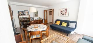 Affitto Appartamento in Carrer del serpis 40. Piso disponible en carrer del serpis