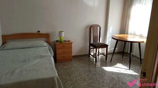 Miete Etagenwohnung  Calle arabial. Piso en calle arabial para estudiantes universitarios