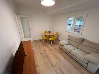 Rent Flat  Carrer d'empar ballester. Piso en amparo ballester