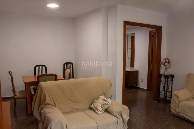 Foto 4cc9b8e4-6ad6-4098-b1aa-9a15e57be18f. Alquiler piso  en historiador claudio sánchez albornoz en Valencia