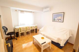 Location Appartement  Carrer de l'arquitecte arnau. Alquiler de piso para estudiantes en benimaclet