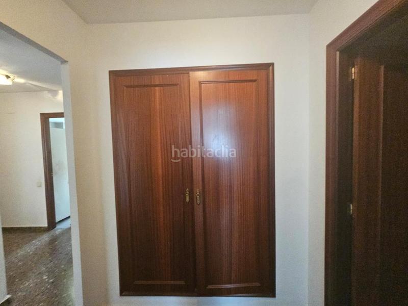 Foto b8a623a6-c36a-4a9c-8c37-a391a6a7fff0. Alquiler piso en La Bega Baixa - Plaza Xúquer Valencia