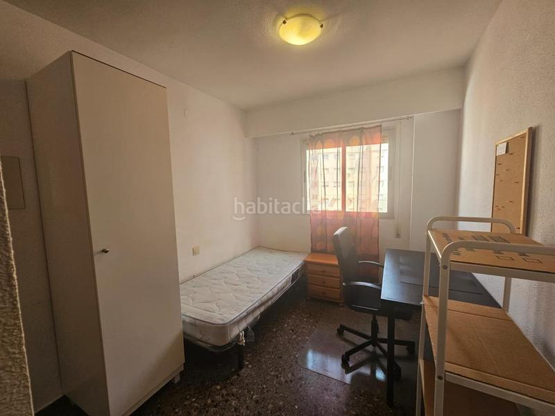 Foto be0fffdd-5ee8-4fa3-928d-36318c1000aa. Alquiler piso en La Bega Baixa - Plaza Xúquer Valencia