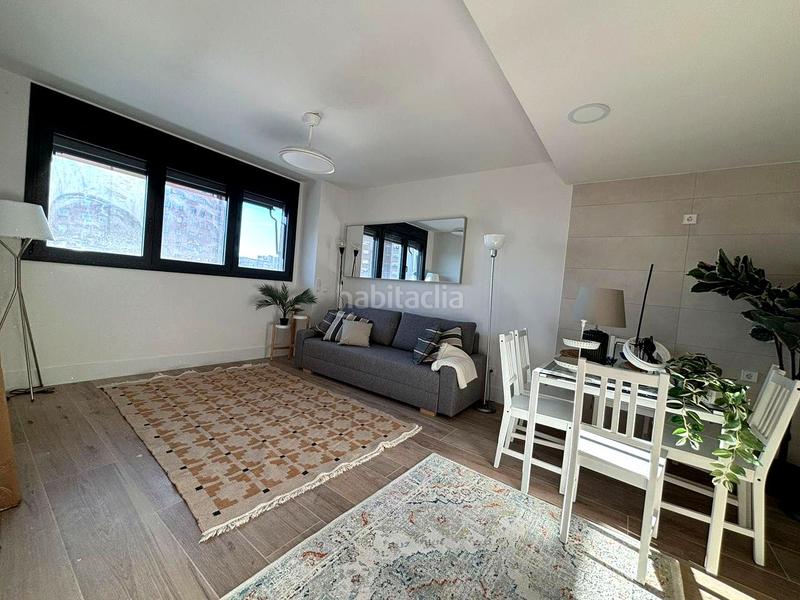 Foto 5326f8e2-0aee-408e-b944-c91f6e7780d2. Location appartement avec chauffage parking piscine dans Madrid