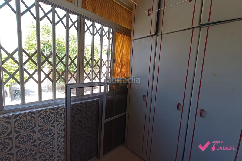 Foto f3d8b9e1-e6c7-4f8b-8d6b-5fa21d1c43e3. Piso en Sant Martí de Provençals Barcelona