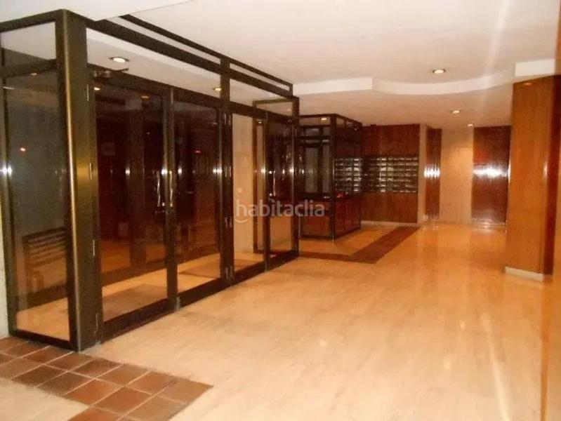 Foto d4b68414-1d2a-46e2-a154-dba9e8304b88. Alquiler apartamento excelente piso en alfonzo rodriguez castelao! en Madrid