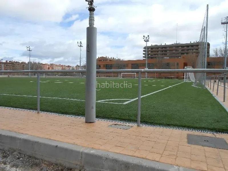 Foto 6778e4a6-d566-42cd-b250-d3dffb6fc38b. Miete appartement mit parking pool in Peñagrande Madrid