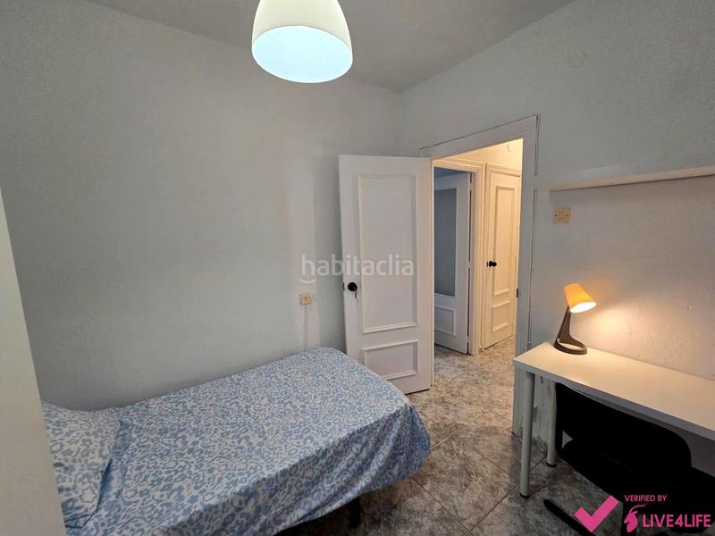Foto 1819bde5-4cc7-43d7-809b-1aeff2889375. Location appartement dans El Torrejón - El Cerezo Sevilla