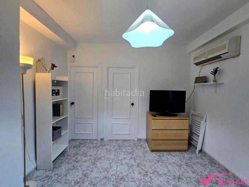 Foto 609e6b8f-6a1c-4f64-b2d4-9e8d354f4ffa. Location appartement dans El Torrejón - El Cerezo Sevilla