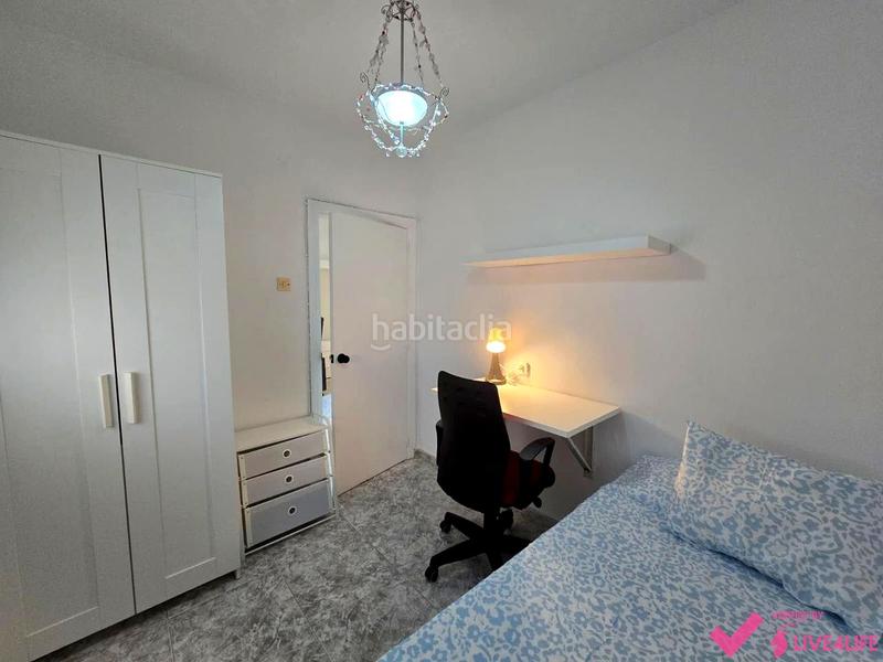 Foto d8532e58-3e58-4271-b430-024deb80b938. Miete etagenwohnung in El Torrejón - El Cerezo Sevilla