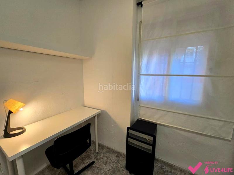 Foto 757a561e-a74e-4571-9a4d-2dcccd15e070. Rent flat in El Torrejón - El Cerezo Sevilla