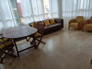 Etagenwohnung in Carrer del Marqués de Montortal