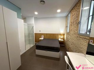 Rent Ground floor  De suècia