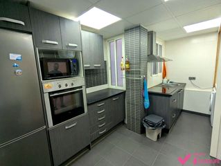 Rent Flat  Calle de pere cabanes. Alquiler de piso en calle de pere cabanes, 17