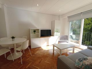 Rent Flat  Plaça de l'organista cabo. Piso en la calle organista cabo 4 curso 2526