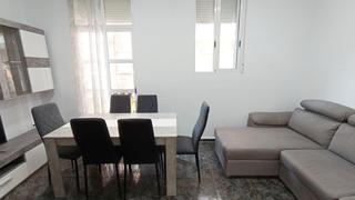 Flat in Carrer de la Reina