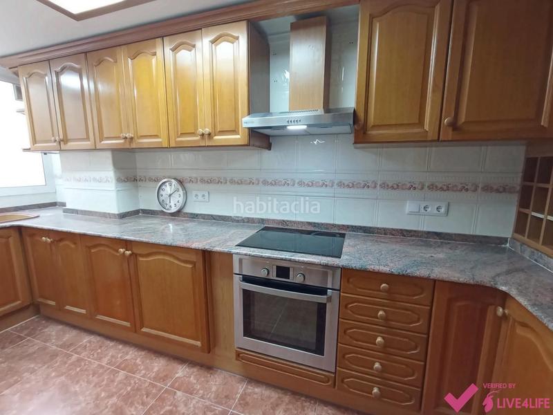 Foto 0c63fa3b-eb1c-441e-942b-c2ce6616dbfe. Lloguer pis a El Castell Burjassot