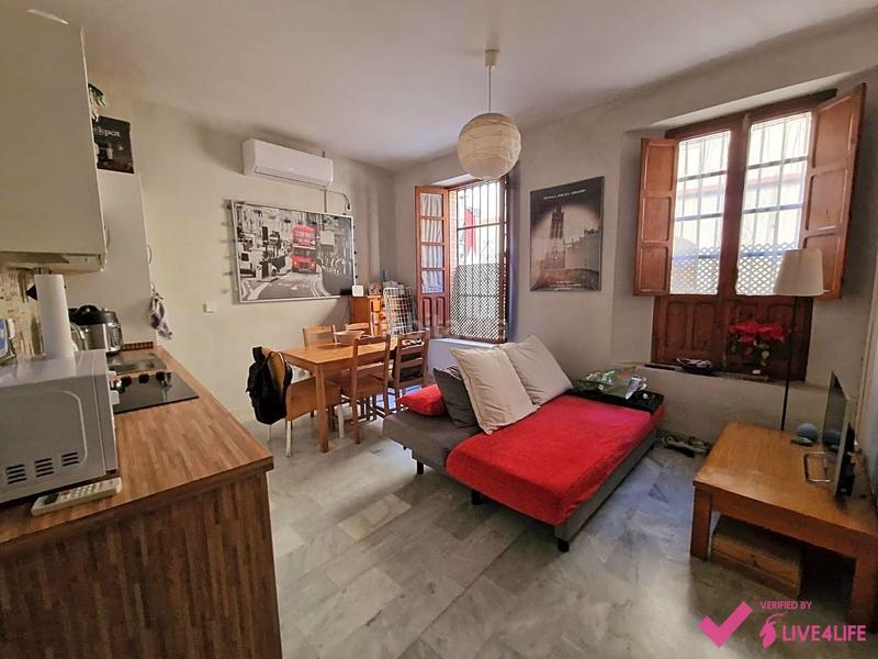 Foto 6c9e739f-72e9-475f-9385-40c080063122. Rent apartment in Triana Casco Antiguo Sevilla