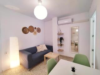 Location Rez-de-chaussée  Francisco de paula valladar serrano. Piso en paula valladar, curso 2526