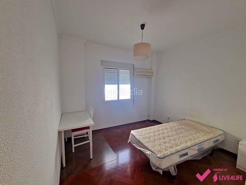 Foto dea46c88-30a8-435d-89c2-d5059c5bacc0. Miete etagenwohnung in Bami - La Estrella Sevilla