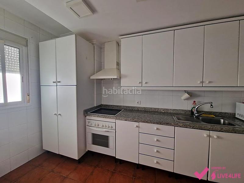 Foto f7d71459-186e-46c2-8e7f-30658ea56f33. Miete etagenwohnung in Bami - La Estrella Sevilla